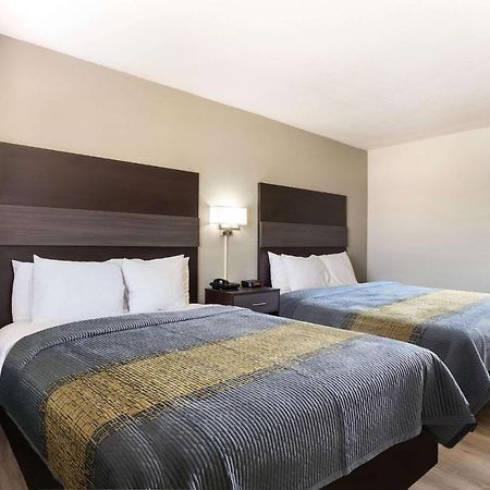 Rodeway Inn Branson, Brick House מראה חיצוני תמונה