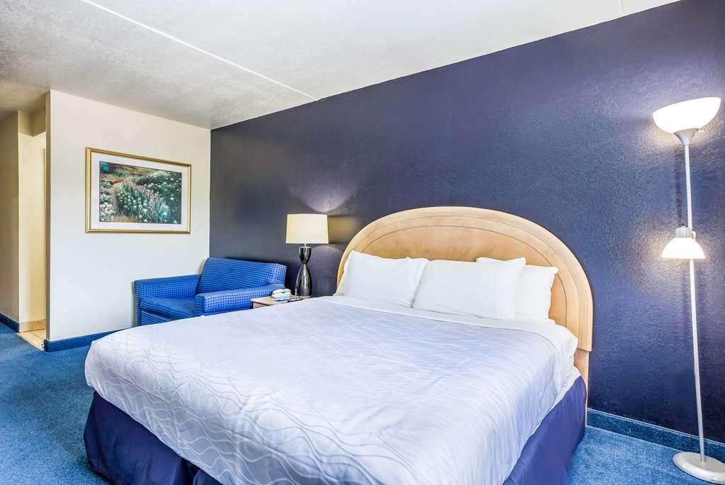 Rodeway Inn Branson, Brick House חדר תמונה