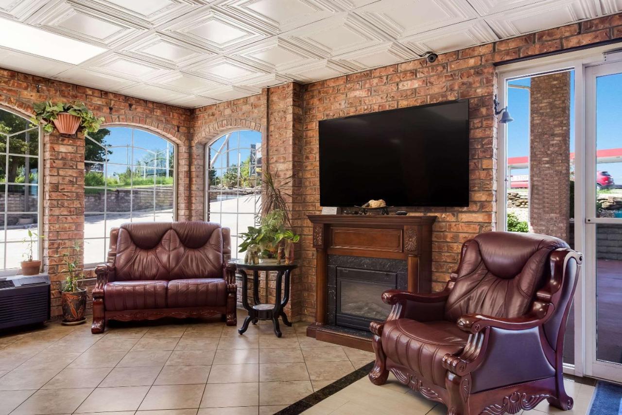 Rodeway Inn Branson, Brick House מראה חיצוני תמונה