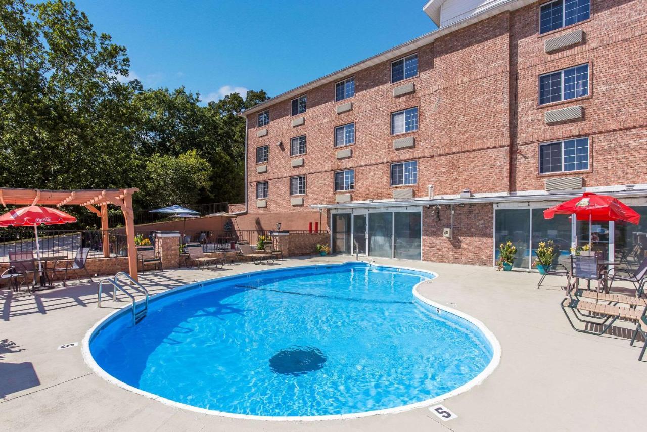 Rodeway Inn Branson, Brick House מראה חיצוני תמונה